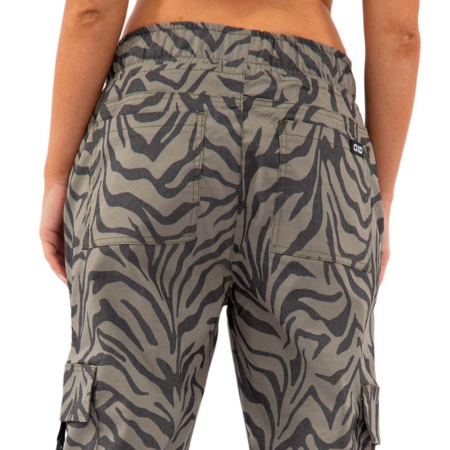 Wild zebra cammo Double Cargo Pants Mujer color: Green Gray 8121