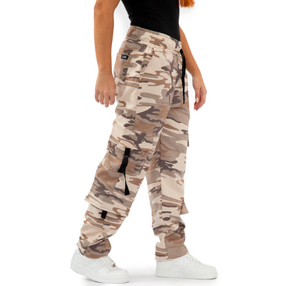 Wild cammo Double Cargo Pants Mujer color: KAKHI 8120